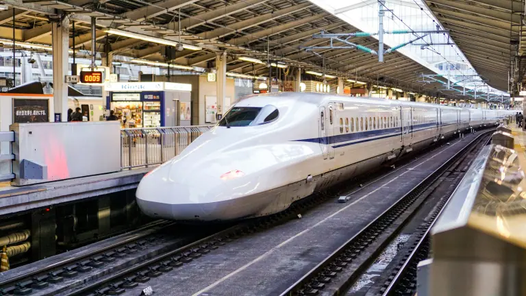 Le Train Maglev au Japon : Une Promesse de Progrès ou une Illusion Coûteuse ? 2 Le Train Maglev au Japon : Une Promesse de Progrès ou une Illusion Coûteuse ?